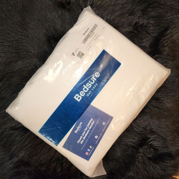 White Duvet Cover Set Bedsure - King - Picture 2 of 8